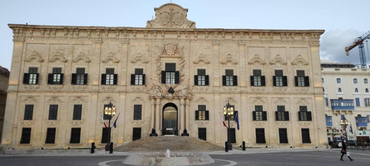 Modern Apt Kalkara Seafront! Exterior photo