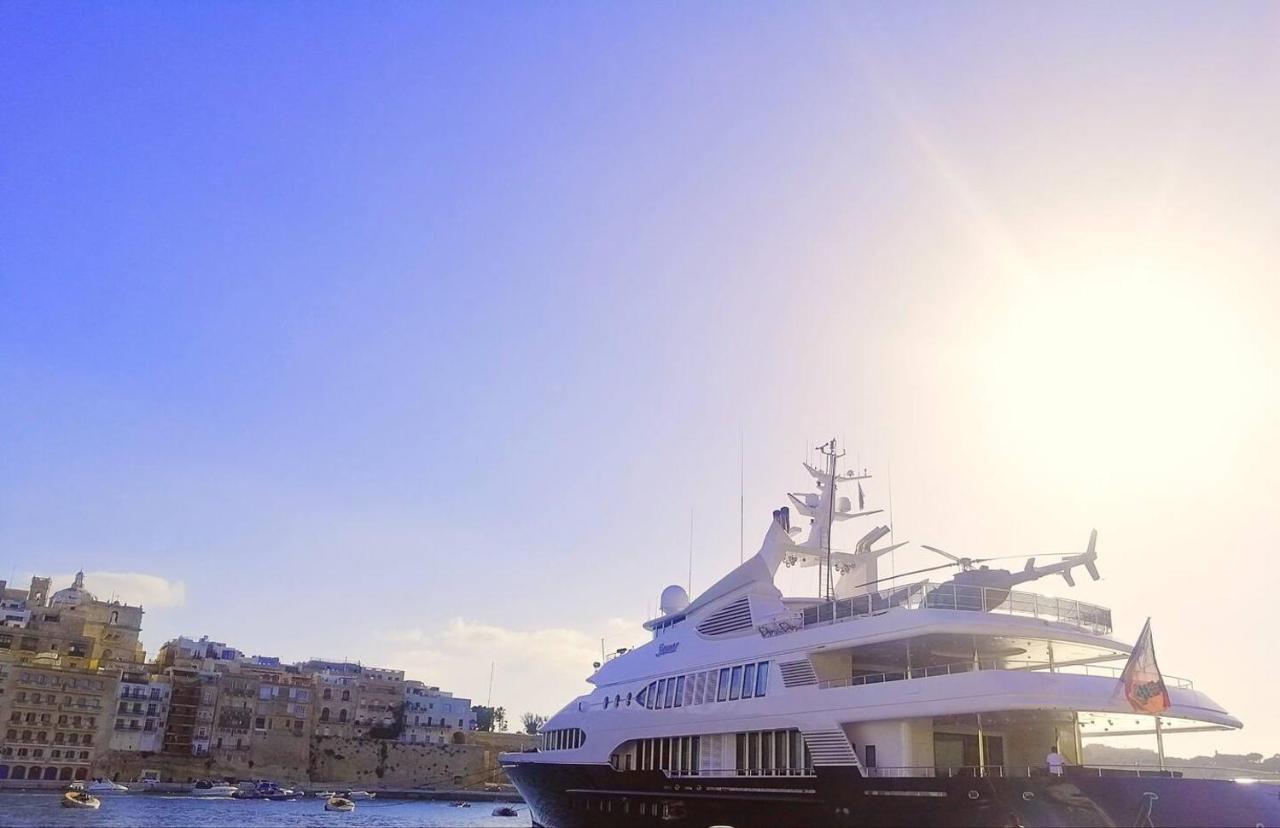 Modern Apt Kalkara Seafront! Exterior photo
